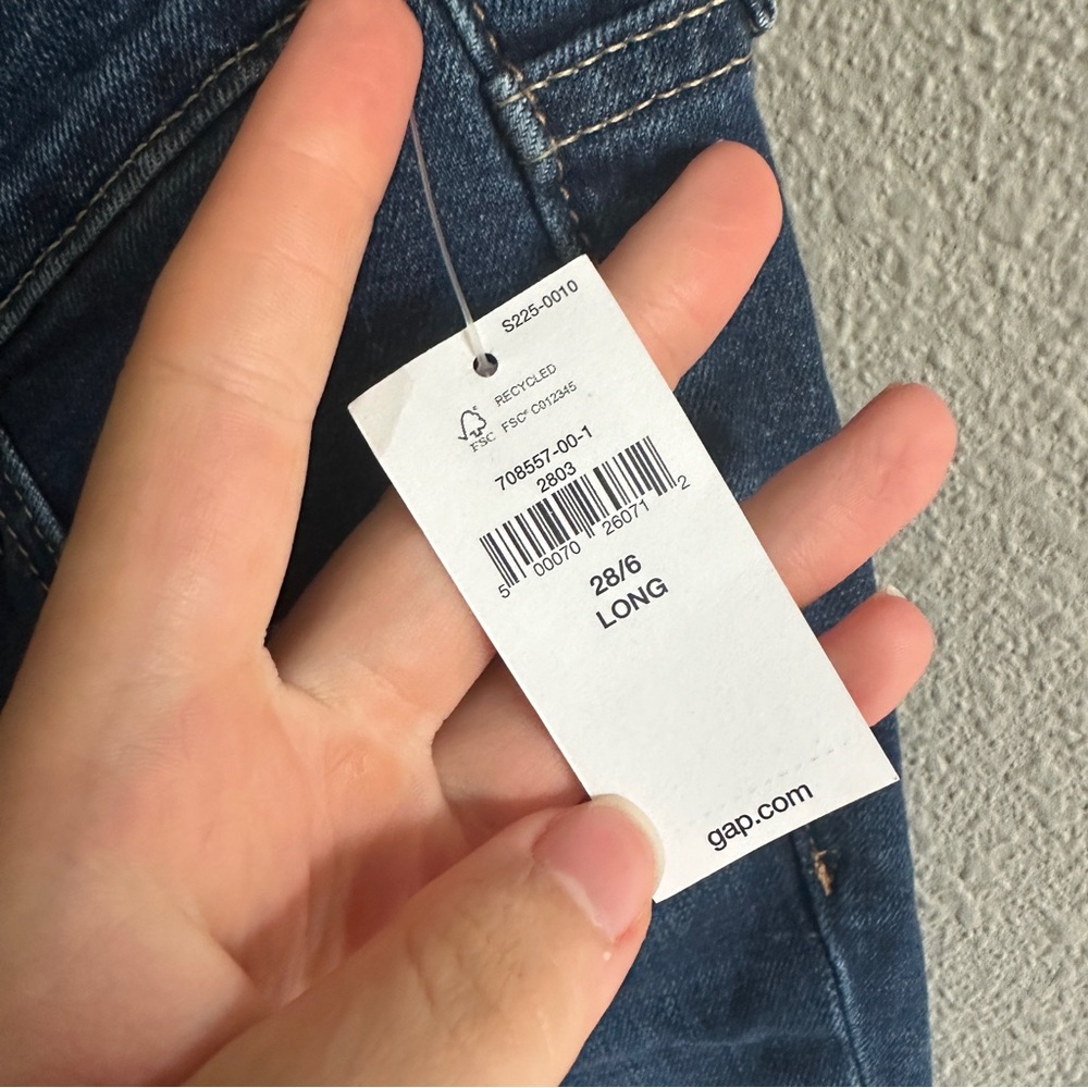 NWT Gap Maternity Blue Jeans 28/6 Long - Picture 3 of 9